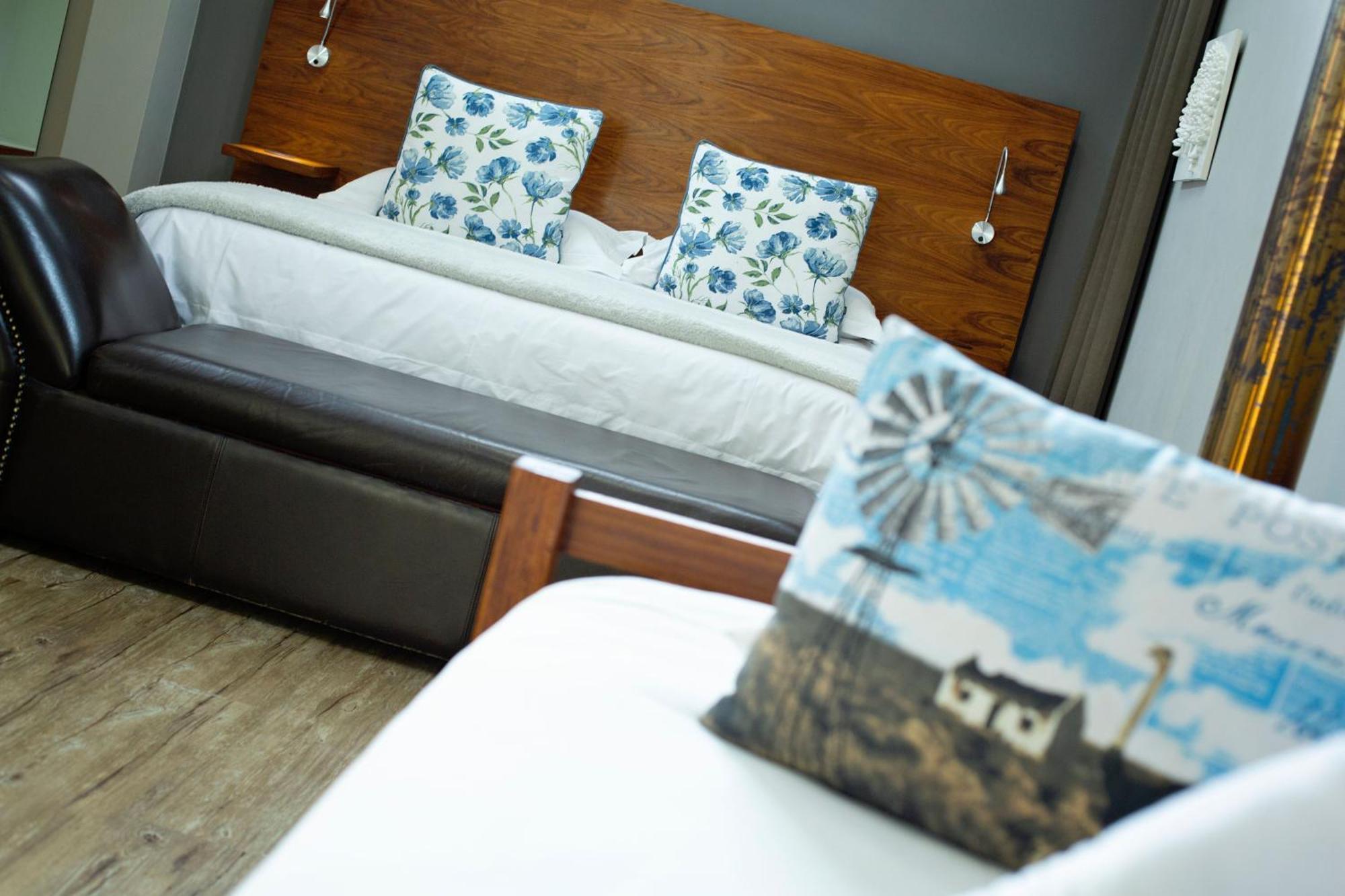 Crisp Guest Rooms ブルームフォンテーン エクステリア 写真